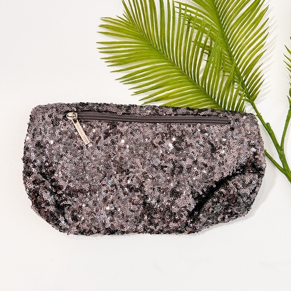 Victoria's Secret silver clutch sequin bag purse Evening Make Up Fold 10" wide - Picture 6 of 10